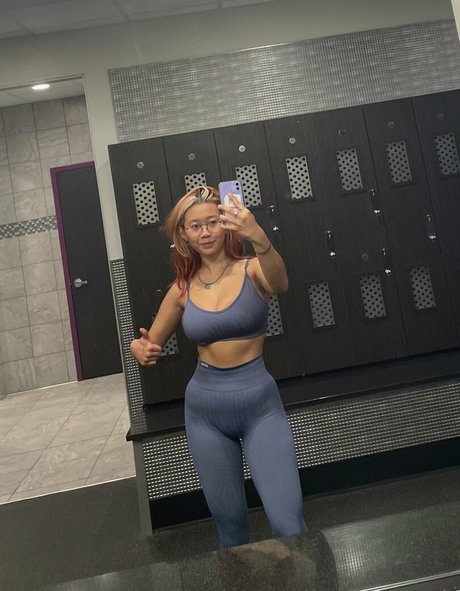 hollyliangg high quality actress img