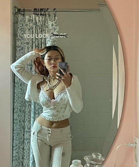 hollyliangg sexy model galleries