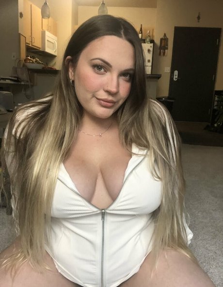 squirting onlyfans erotic image