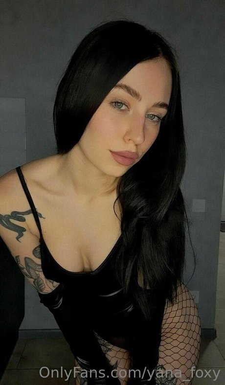 yanafoxy free porn model image