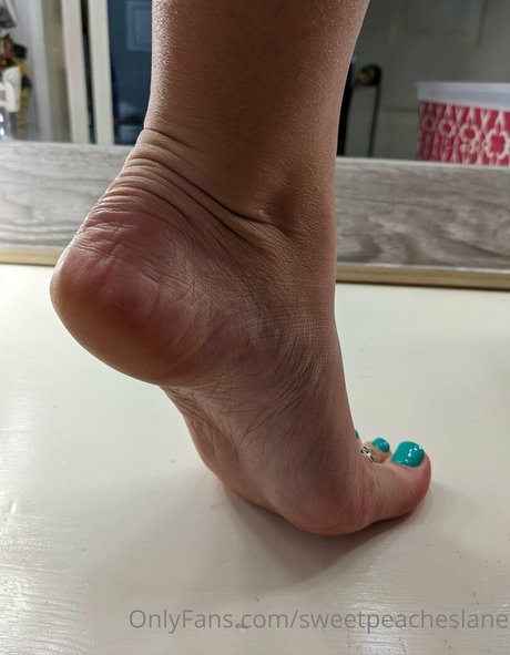 sweetpeacheslane model nice photo