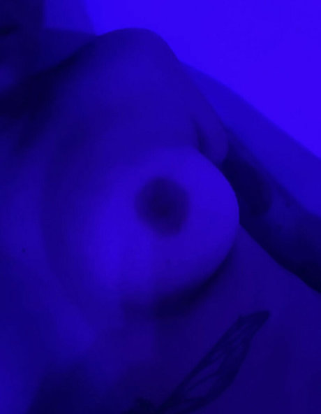 Agnees Monteiro hot star img