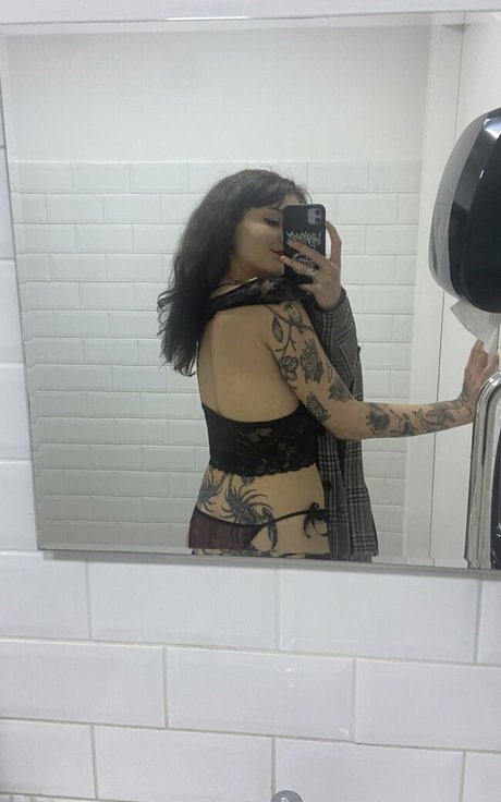 Agnees Monteiro naked pornstar gallery