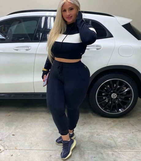 Ivoryyyyy model sexy pictures