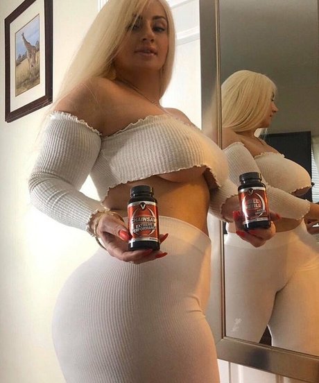 Ivoryyyyy beautiful pornstar pic