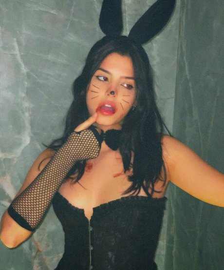 Clarissa Pavie naked model galleries