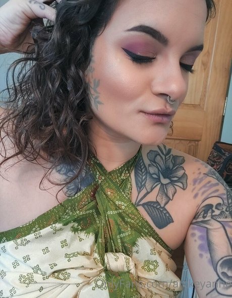 arckeyanne model xxx galleries