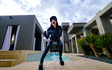 mayasinstress pornstar top pic