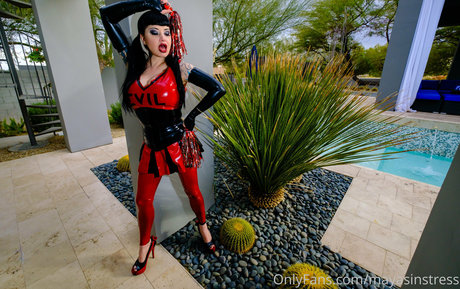 mayasinstress pornstar erotic pics