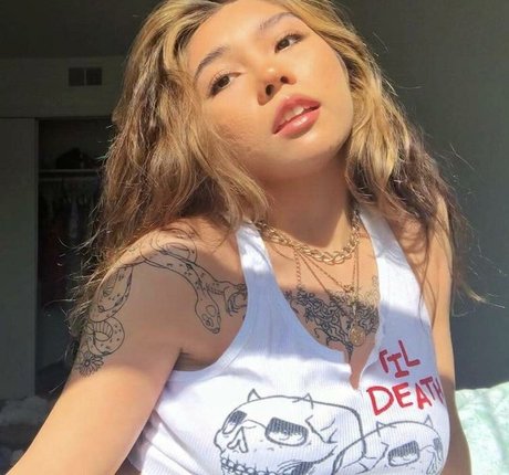 Mikah Tia beautiful actress galleries