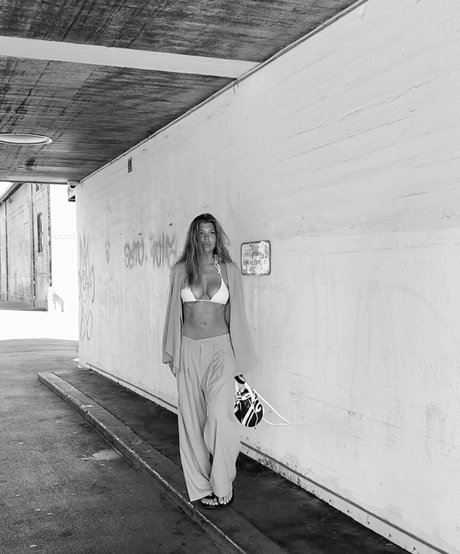 Linea Sindt free pornstar gallery