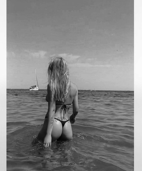 beautiful ebony onlyfans sexy nude pics