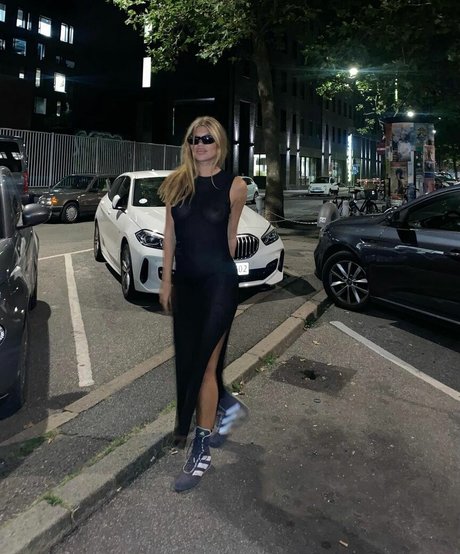 Linea Sindt xxx pornstar gallery