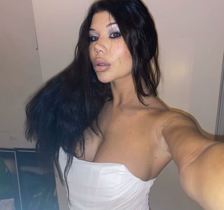 Linea Sindt model beautiful img