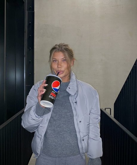 Linea Sindt pornstar sexy images