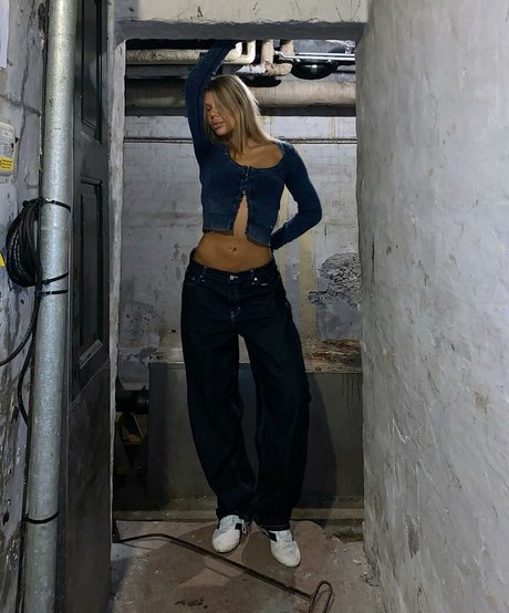 Linea Sindt pornstar top photo