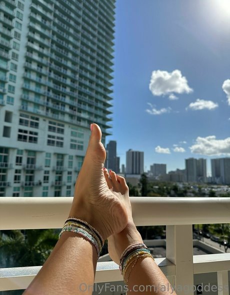 alyagoddess star porn pic