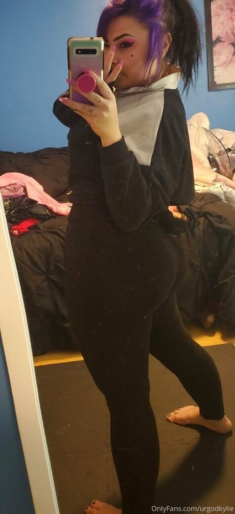 urpawgkylie pretty model images