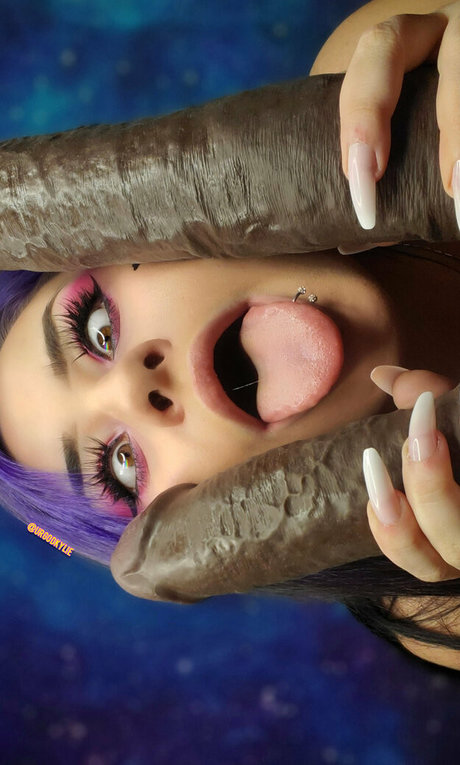 urpawgkylie star nudes image