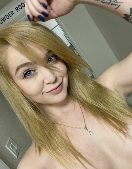 Nikole Nash high quality model picture