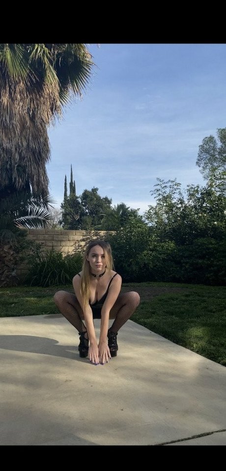 Nikole Nash pornstar sexy gallery