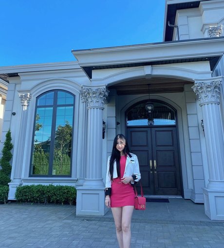 Vivika Babe model adult pic