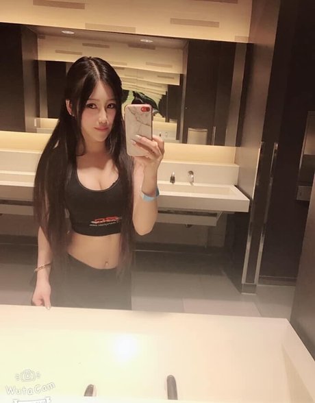 Vivika Babe star naked img