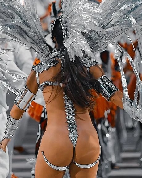 Paola Oliveira pornstar naked picture