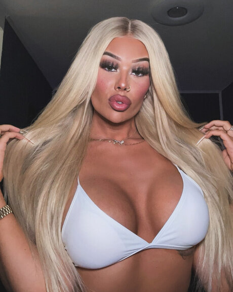 SHIRIN CHRISTIANS perfect actress photos