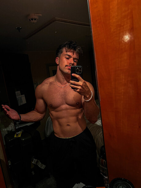 Lsbruuuh nudes model picture