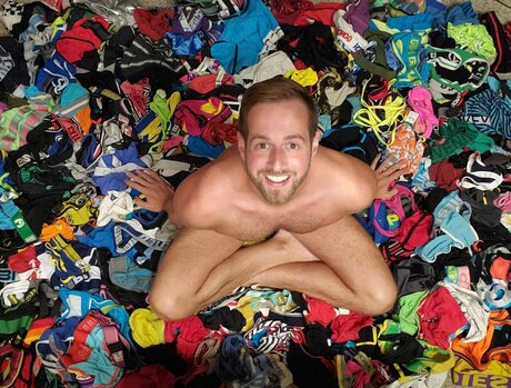 Beau Briefs pornstar gallery