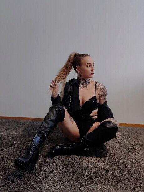 Carola perfect pornstar photo