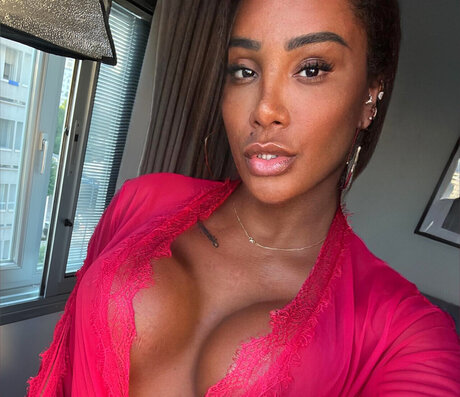 TS Vivi Carvalho_ pornstar best img