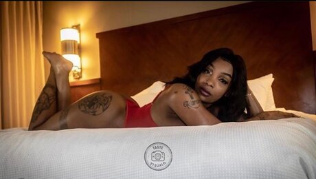 IamKarma___ hot model photos