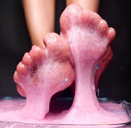 _Ella Uwu_ high quality actress pics