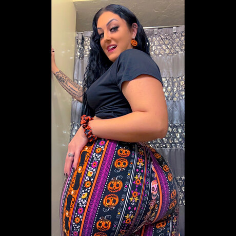 ThickGirlXOXO perfect model photo