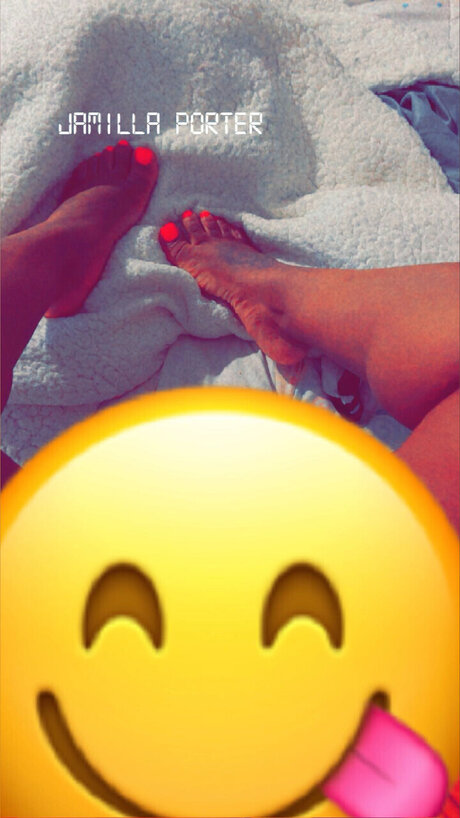 Almond Joi_ beautiful actress images