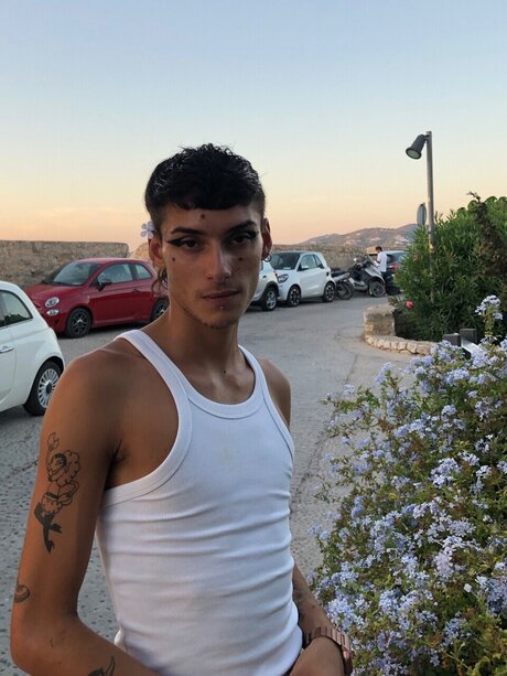 Junihspears star pornographic archive