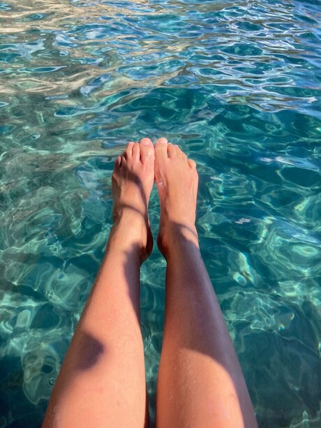 Ilovemyfeet WI hot actress pic