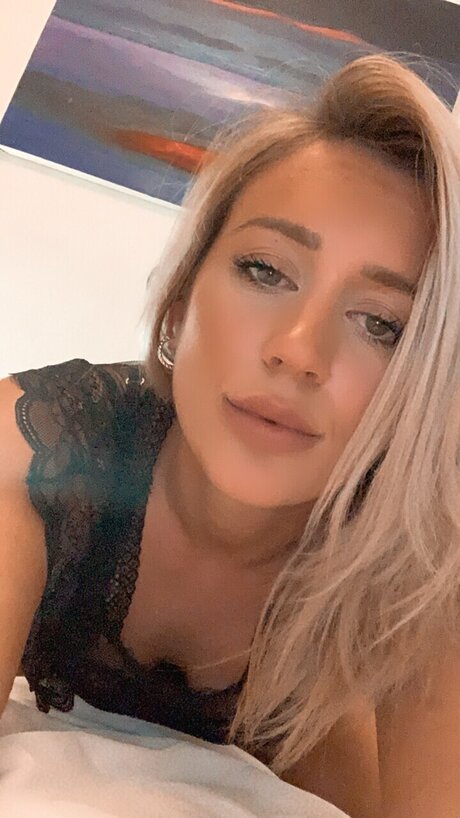 Maximasol model nudes images