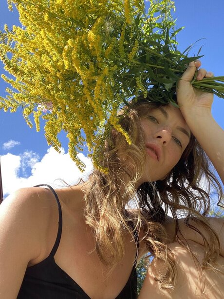 justit ies exclusive pornstar photos