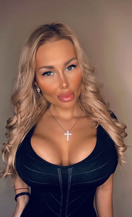 Mary Fridman_ naked actress img