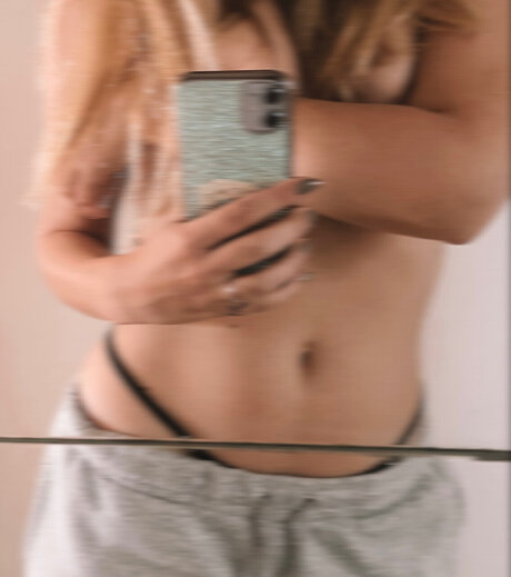 Adventurous Luna xxx star photo