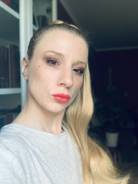 Lady Alexandriya pornstar picture