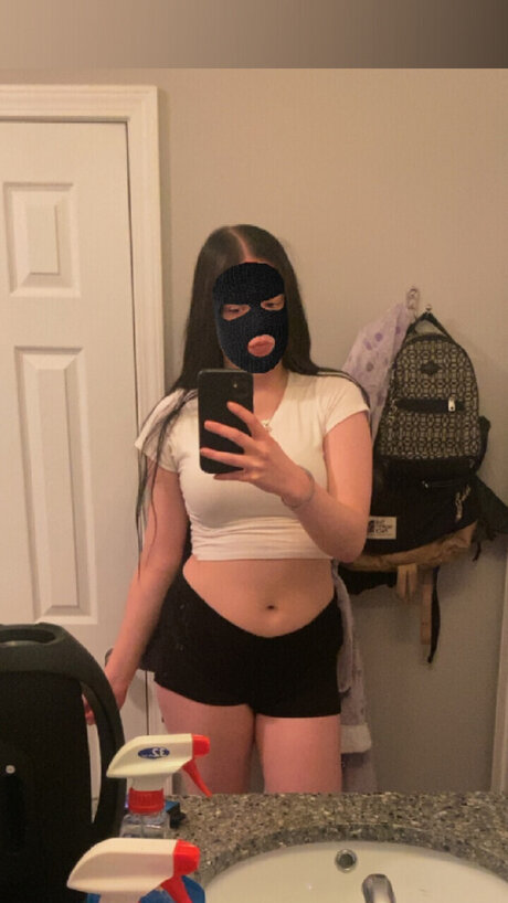 Kelsie_ nude model images