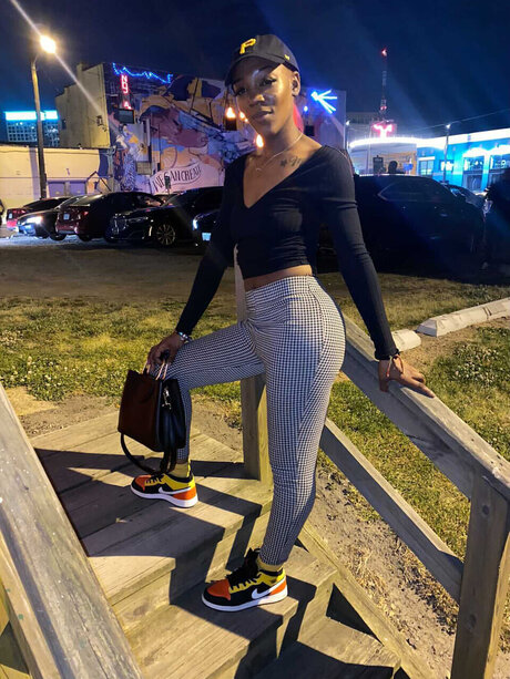 Da Baddest_ star pornographic pic