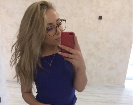 Candymini sexy pornstar pics