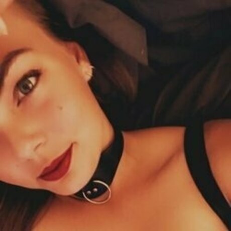 RedVelvetine x nudes model image