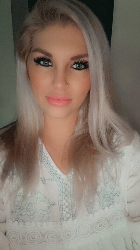 Lacy Snow Morningstar star pretty galleries