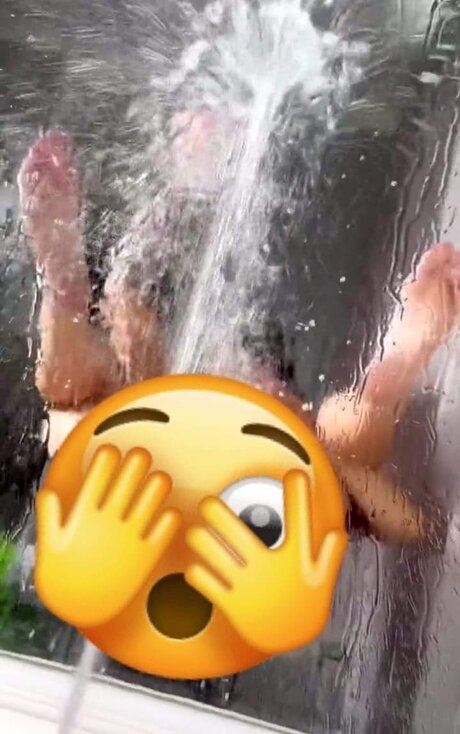 Beauty amp ampDaBeast nude star image